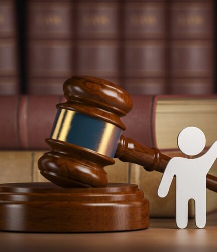 دادگاه حضانت فرزند